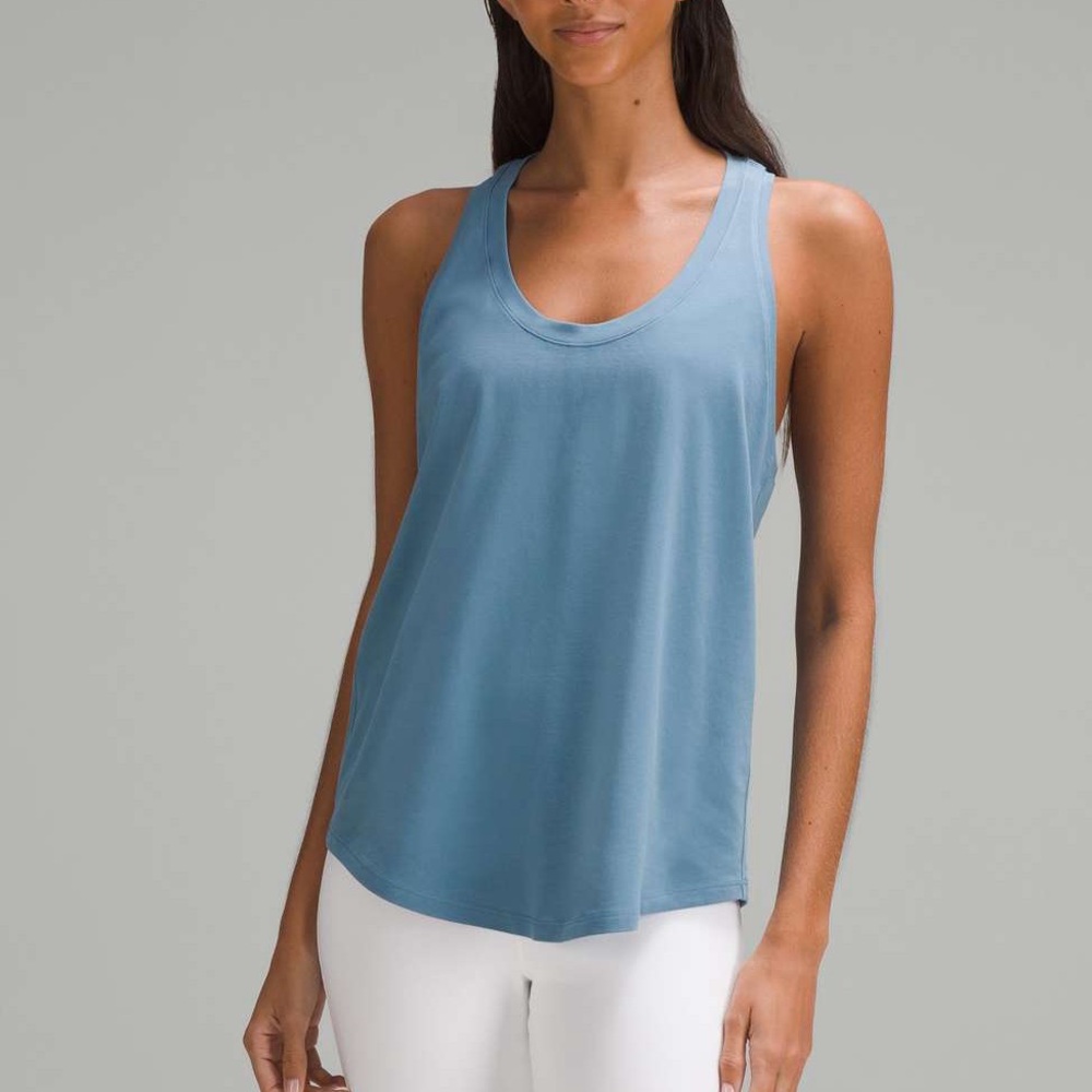 Lululemon tank size 6